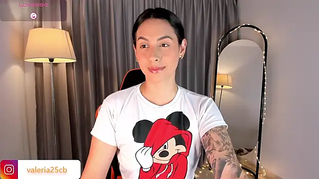 valeriia25  online show from December 2024 11:03:02 PM