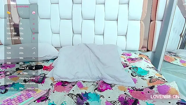 kinkylittlegirll online show from January 2025 09:23:01 AM