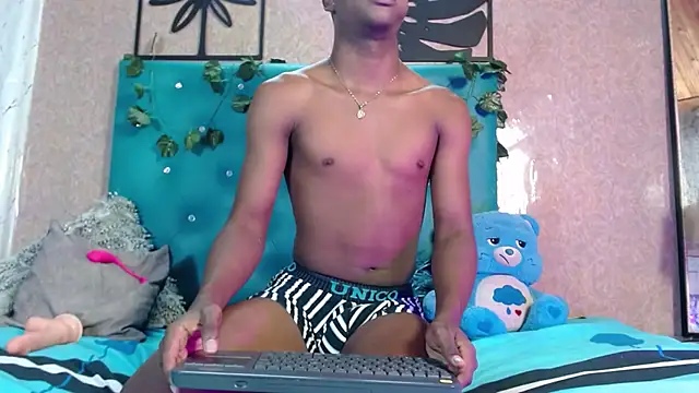 Snapshot of patrick__evans chatting on February 2025 05:48:01 AM patrick evans online show from February 2025 05:48:01 AM