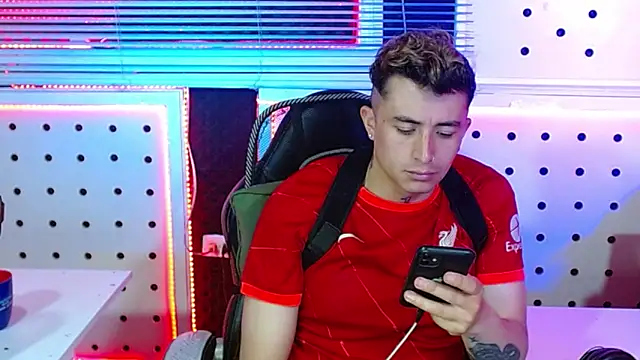 Darko0717 online show from November 2025 12:33:01 AM