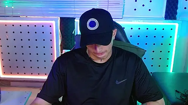 Darko0717 online show from February 2026 12:48:01 AM