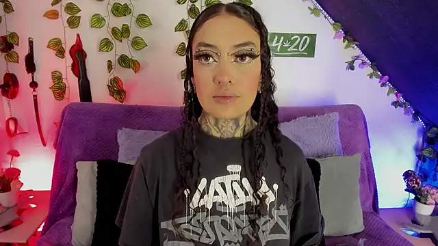 Cata green online show from February 2025 09:10:01 PM