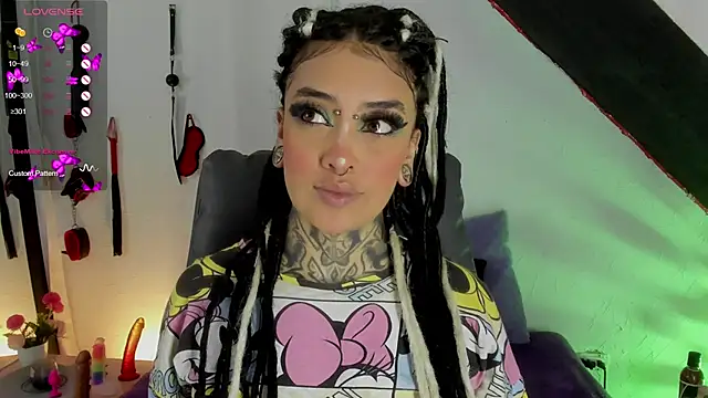 Cata green online show from March 2025 09:02:02 PM