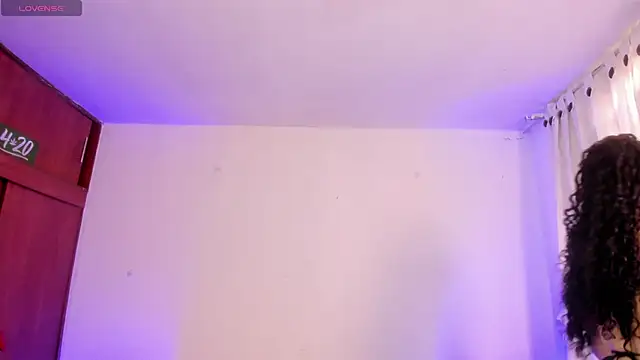 Cata green online show from November 2025 07:58:02 PM