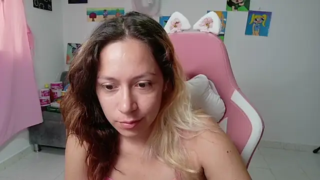 MommyMiaWs online show from February 2026 01:27:01 PM