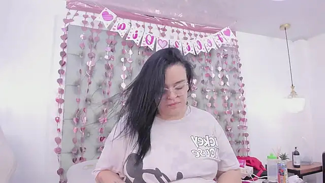 anette cooper online show from February 2026 04:17:01 AM