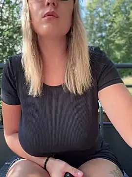 Leanymphoo online show from September 2025 09:36:02 AM