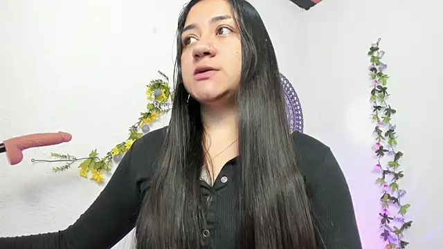 Snapshot of Hanna_moore1 chatting on January 2025 01:28:01 PM Hanna moore1 online show from January 2025 01:28:01 PM