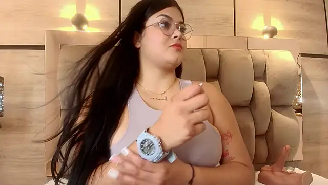 Snapshot of im_mou_ chatting on October 2025 12:56:02 PM im mou online show from October 2025 12:56:02 PM