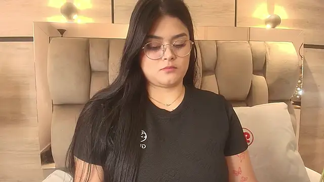 Snapshot of im_mou_ chatting on December 2025 12:25:02 PM im mou online show from December 2025 12:25:02 PM