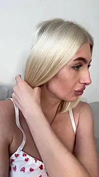 Mia Roxie online show from March 2026 03:02:02 AM