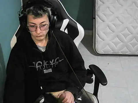 Snapshot of Jughead_16 chatting on October 2025 11:57:02 PM Jughead 16 online show from October 2025 11:57:02 PM