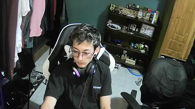 Snapshot of Jughead_16 chatting on October 2025 03:09:02 AM Jughead 16 online show from October 2025 03:09:02 AM