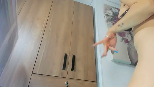 Snapshot of Ariadna-07 chatting on January 2025 09:29:02 AM Ariadna-07 online show from January 2025 09:29:02 AM