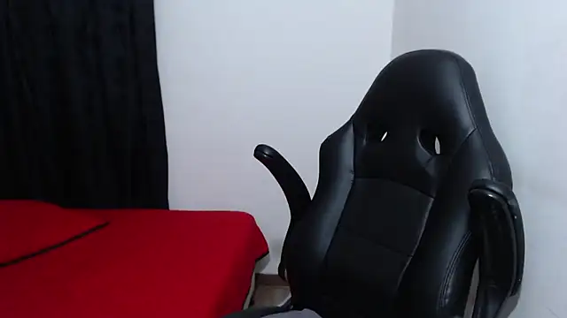 Snapshot of _Scarlett_Sweet chatting on October 2025 09:44:01 PM Scarlett Sweet online show from October 2025 09:44:01 PM