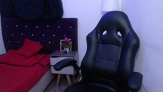 Snapshot of _Scarlett_Sweet chatting on November 2025 02:47:01 AM Scarlett Sweet online show from November 2025 02:47:01 AM