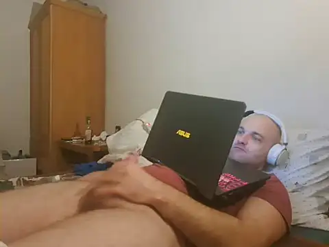 Snapshot of dilosan12345 chatting on February 2025 08:31:01 PM dilosan12345 online show from February 2025 08:31:01 PM