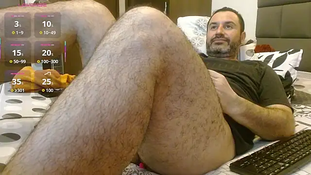 Snapshot of rodrher81 chatting on October 2025 03:42:02 AM rodrher81 online show from October 2025 03:42:02 AM