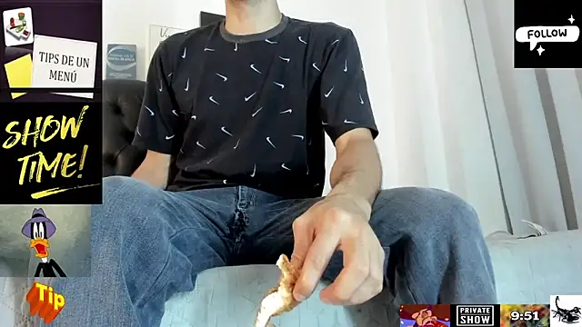 JohanyLatino online show from March 2025 09:00:02 PM