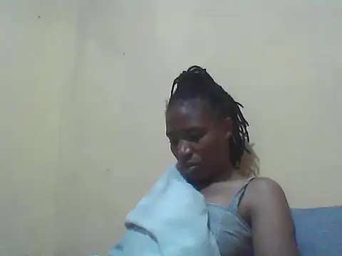 Snapshot of Smillie_prety chatting on November 2025 04:23:02 AM Smillie prety online show from November 2025 04:23:02 AM