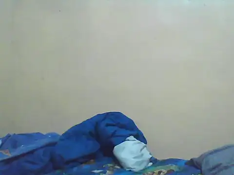 Snapshot of Smillie_prety chatting on December 2025 02:41:02 AM Smillie prety online show from December 2025 02:41:02 AM