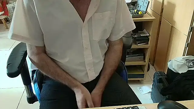 angelgarcia269 online show from April 2026 12:46:02 PM