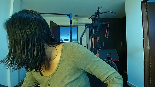 JuliKim  online show from October 2025 12:25:01 PM