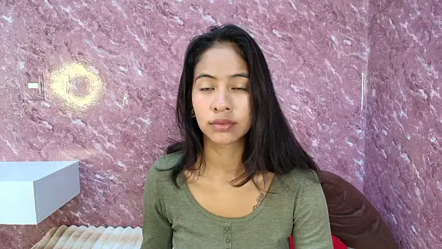 JuliKim  online show from March 2026 12:34:01 PM