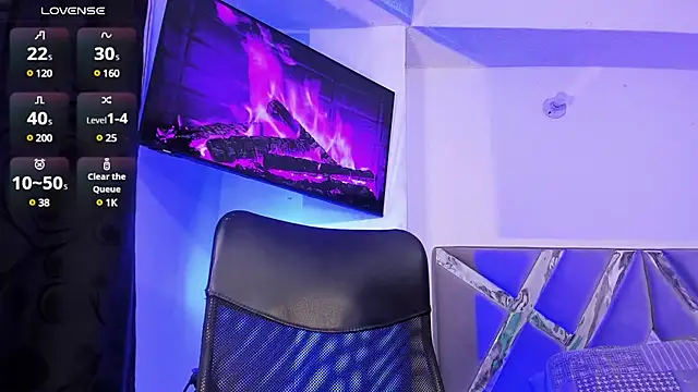 Snapshot of Fenty_XX chatting on January 2025 08:12:01 PM Fenty XX online show from January 2025 08:12:01 PM