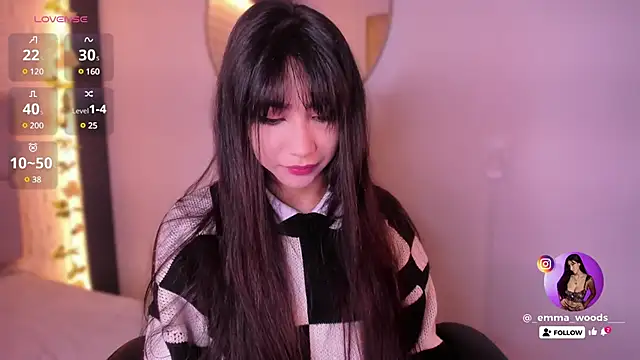 Snapshot of emma_woods_ chatting on December 2024 12:16:02 PM emma woods online show from December 2024 12:16:02 PM