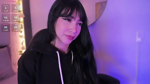 Snapshot of emma_woods_ chatting on December 2024 03:31:02 PM emma woods online show from December 2024 03:31:02 PM