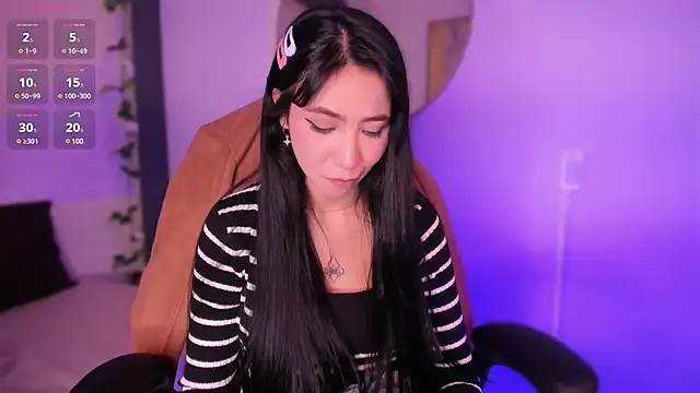 emma woods  online show from December 2024 06:29:01 PM