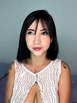 emma woods  online show from October 2025 10:39:02 AM