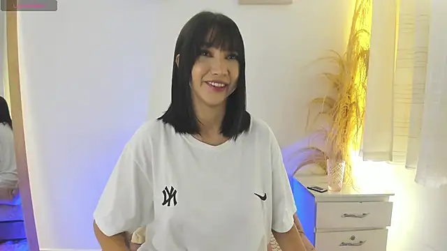 emma woods  online show from February 2026 02:53:01 AM