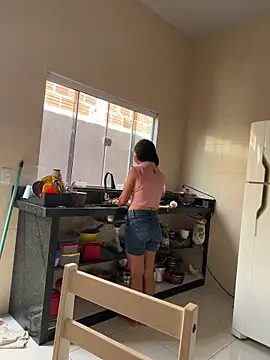 Larissatop online show from April 2026 02:04:01 PM