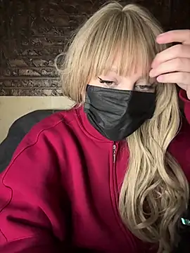 Snapshot of Mayoosh6 chatting on February 2025 06:53:02 AM Mayoosh6 online show from February 2025 06:53:02 AM