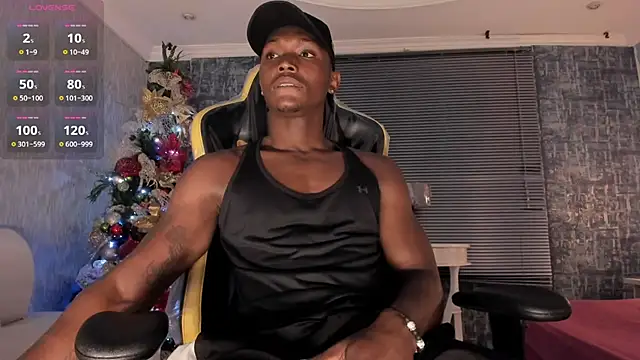 Snapshot of DannSmmith chatting on December 2024 05:59:02 AM DannSmmith online show from December 2024 05:59:02 AM