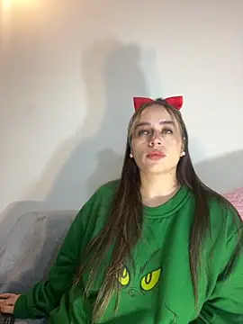 Snapshot of Natalia_Suarez chatting on November 2025 02:34:01 AM Natalia Suarez online show from November 2025 02:34:01 AM