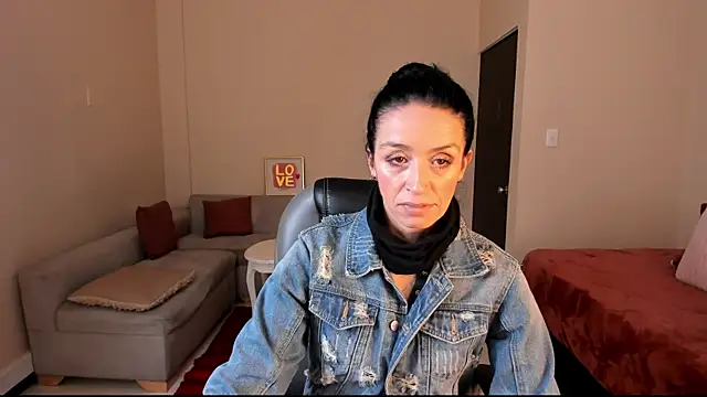 Kristen Garner online show from April 2026 08:10:02 PM