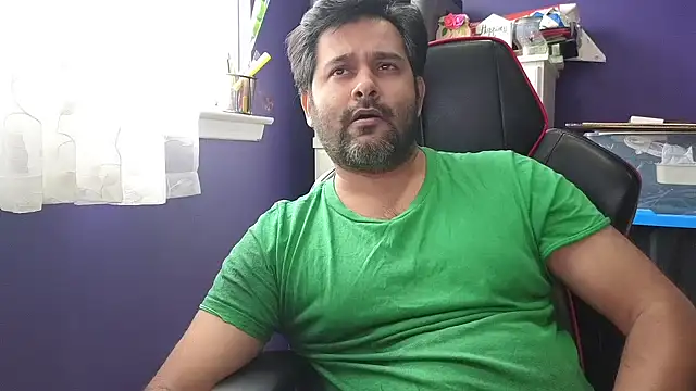 Snapshot of Sakhtlaundaz chatting on January 2025 04:37:02 PM Sakhtlaundaz online show from January 2025 04:37:02 PM