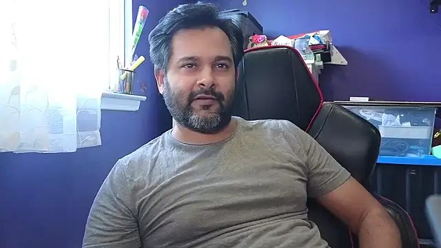 Snapshot of Sakhtlaundaz chatting on January 2025 06:17:02 PM Sakhtlaundaz online show from January 2025 06:17:02 PM