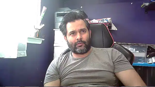 Snapshot of Sakhtlaundaz chatting on January 2025 08:51:01 PM Sakhtlaundaz online show from January 2025 08:51:01 PM