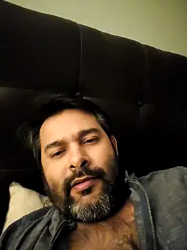 Snapshot of Sakhtlaundaz chatting on January 2025 05:58:02 AM Sakhtlaundaz online show from January 2025 05:58:02 AM