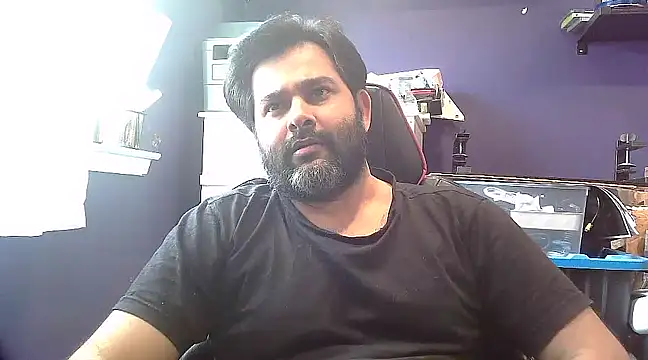 Snapshot of Sakhtlaundaz chatting on January 2025 03:57:02 PM Sakhtlaundaz online show from January 2025 03:57:02 PM