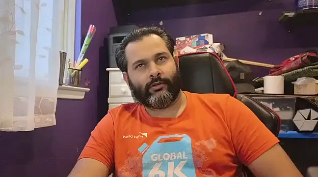 Snapshot of Sakhtlaundaz chatting on February 2025 10:10:02 PM Sakhtlaundaz online show from February 2025 10:10:02 PM