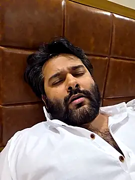 Snapshot of Sakhtlaundaz chatting on February 2025 10:26:01 AM Sakhtlaundaz online show from February 2025 10:26:01 AM