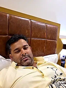 Snapshot of Sakhtlaundaz chatting on March 2025 06:00:01 PM Sakhtlaundaz online show from March 2025 06:00:01 PM