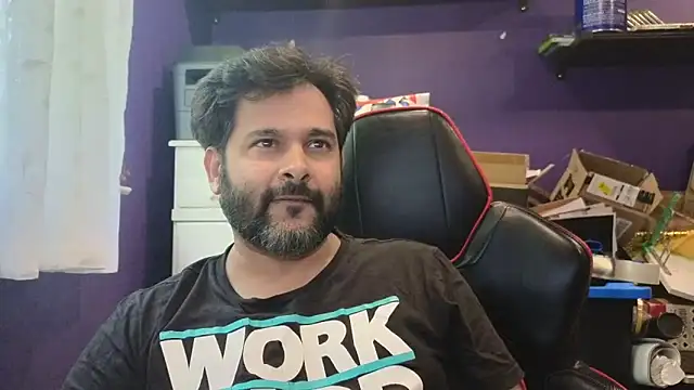 Snapshot of Sakhtlaundaz chatting on September 2025 05:23:01 PM Sakhtlaundaz online show from September 2025 05:23:01 PM