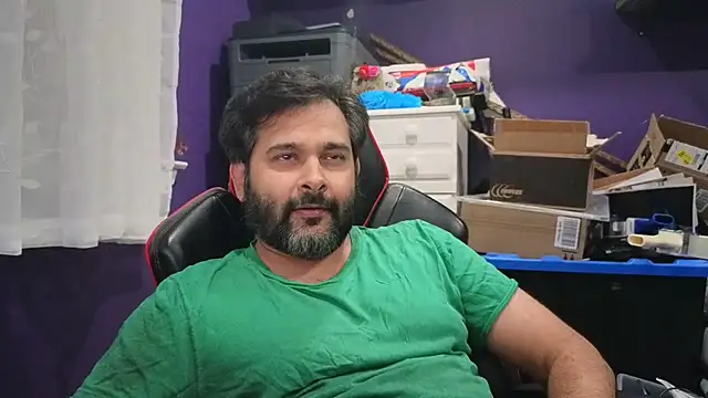 Snapshot of Sakhtlaundaz chatting on September 2025 05:06:02 AM Sakhtlaundaz online show from September 2025 05:06:02 AM