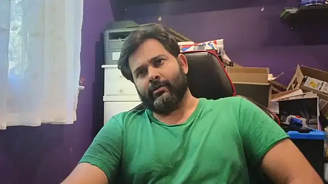 Snapshot of Sakhtlaundaz chatting on September 2025 08:43:01 PM Sakhtlaundaz online show from September 2025 08:43:01 PM